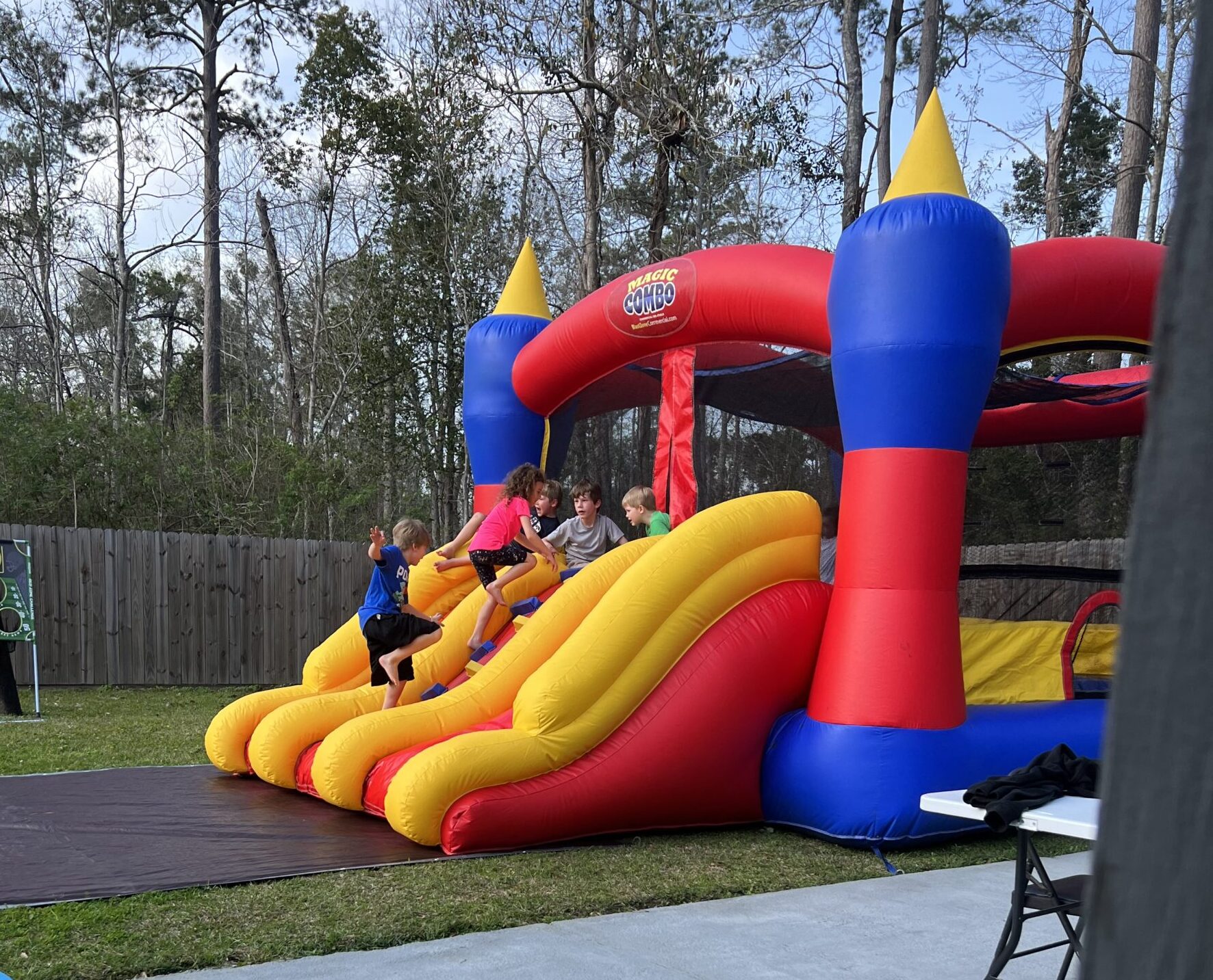 bouncehouse